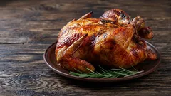  鶏肉をジューシーで柔らかく仕上げるための味付け：オーブン焼きに最適なマリネ3選